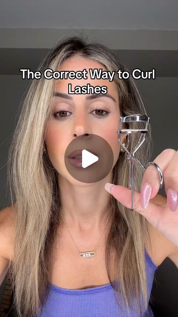 Jennifer Belle Pond on Instagram: "The correct way to curl your lashes. ✨✨  This was one of the first things I learned in makeup school, it’s important for the long term health of your lashes. ✨✨  #lashes #lashcurl #lashcurler #lashtips #eyelashtips #makeupartisttips #makeuptips #makeuphacks #lashhack #lashhacks" Best Way To Curl Lashes, How To Have Longer Eyelashes, How To Get Your Lashes To Stay Curled, Straight Lashes Tips, How To Curl Lashes Properly, How To Get Your Eyelashes To Stay Curled, How To Curl Ur Lashes Without A Curler, How To Make Eyelashes Stay Curled, How To Make Lashes Stay Curled