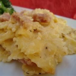 Ham and Cheese Bowties I "We love this.I like to add a can of Peas and some diced tomatoes to mine." Ham Pasta, Colby Cheese, Pork Ham, How To Cook Ham, Ham Recipes, Cheese Flavor, Pasta Bake, Ham And Cheese, Poultry Recipes