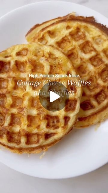 WeightWatchers on Instagram: "Hot take: Everything tastes better in waffle form, including cottage cheese.

Eat two of these crispy #chaffles solo, dip in pizza sauce (2 tbsp = 0 Points), or use as “bread” for an egg sandwich.

What you’ll need:

✨  Fat free cottage cheese - 2 tbsp
✨  Eggs - 2 large
✨  Garlic powder - ¼ tsp
✨  Dried oregano - 1 pinch
✨  Kosher salt - 1 pinch
✨  Black pepper - 1 pinch
✨  Cooking spray - 4 sprays
✨  Light cheddar cheese - 4 tbsp, divided

How to make it:

1. In a small blender, puree the cottage cheese until smooth. Add the eggs, garlic powder, oregano, salt, and pepper. Blend until well mixed.

2. Lightly coat plates of mini waffle maker with the cooking spray. Add 1 tbsp of cheese to bottom plate. Spoon half of egg mixture into waffle maker. Top with anoth Keto Cottage Cheese Chaffles, Cottage Cheese Egg Bread, Cottage Cheese Chaffle, Cottage Cheese Waffles, Small Blender, Oregano Salt, Mini Waffle Maker, Cottage Cheese Eggs, Waffle Iron Recipes