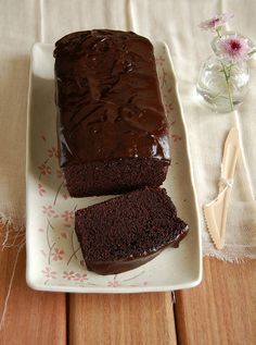 the best, moist, dense cocoa loaf cake (oil based) with a smooth double chocolate glaze Chocolate Victoria Sponge Cake, English Cake, Chocolate Loaf Cake, Chocolate Cake Recipe Moist, Chocolate Pound Cake, Devils Food, Loaf Cake, Food Cake, To Be