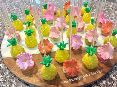 Luau Cake Pops, Luau Party Cakes, Hawaiian Birthday Cakes, Summer Birthday Cake, Flower Cake Pops, Margaritaville Party, Luau Party Food, Luau Food, Pineapple Theme