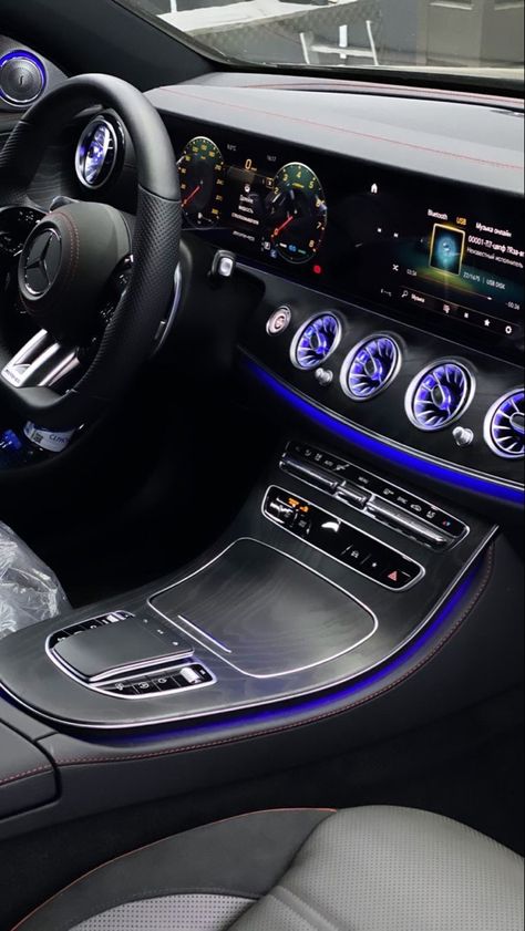 Mercedes Benz Interior, Benz E, Money And Happiness, Car Ride, Cute Cars, Dream Car, Art Cars, Night Time, Luxury Lifestyle