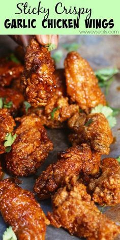 Crispy Garlic Chicken Wings Crispy Garlic Chicken, Garlic Fried Chicken, Cooking Chicken Wings, Garlic Chicken Wings, Chicken Food Recipes, Crispy Garlic, Cooking Chicken, Wing It, Fried Chicken Recipes