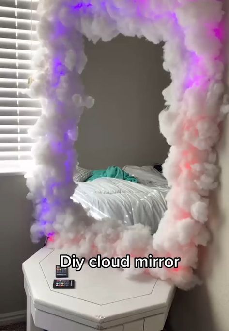 Diy Mirror Decor, Diy Mirror Wall Decor, Spiegel Diy, Diy Mirror Wall, Mirror Bedroom Decor, Mirror Decor Ideas, Cloud Mirror, Diy Room Decor Videos, Diy Clouds