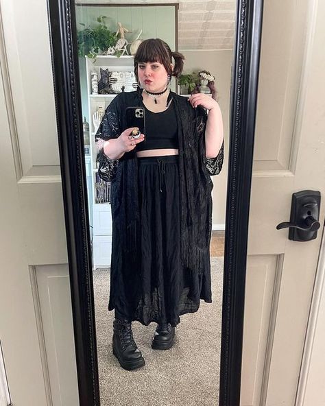 Plus Size Emo Fashion, Summer Goth Outfits Plus Size, Witchy Outfits Casual, Alternative Summer Outfits, Plus Size Emo, Plus Size Witchy Outfits, Goth Outfits Plus Size, Summer Goth Outfits, Plus Size Alternative