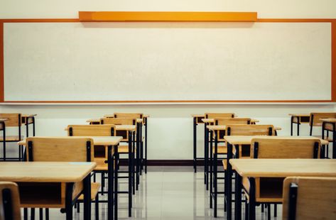 Back to school concept. school empty cla... | Premium Photo #Freepik #photo #business #school #wood #education Empty Classroom, Lecture Room, School Concept, Classroom Interior, Lectures Room, Library Bookshelves, Modern Classroom, Secondary Classroom, School Chalkboard