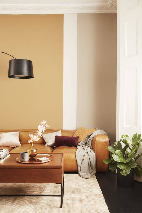 Fearne Cotton – Dulux Ambassador for Colour of The Year: Spiced Honey Ochre Walls Living Rooms, Ochre Living Room, Earth Living Room, Ochre Walls, Snug Ideas, Earth Decor, Colourful Interiors, Bedroom Revamp, Clover Honey