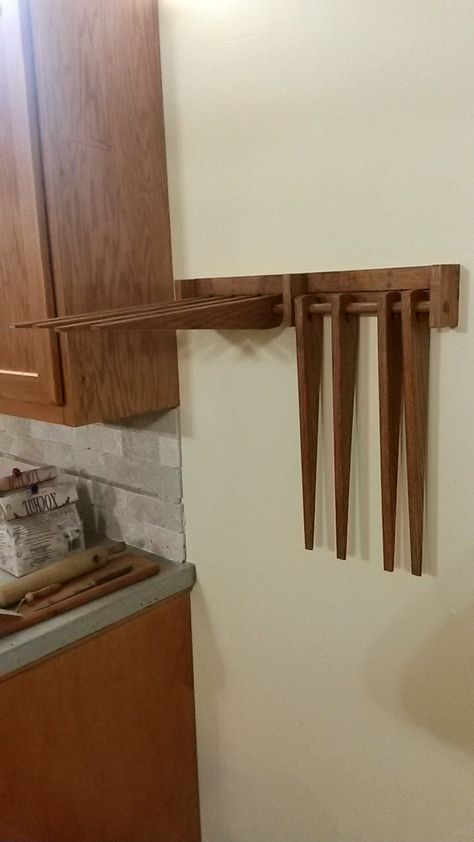 Laundry Room Organization Storage, Gifts Clothes, Coat Tree, Drying Racks, Carpentry Projects, Clothes Stand, Clothes Drying, Organization Storage, Clothes Drying Racks