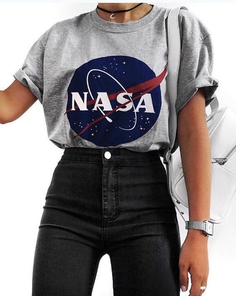 Nasa Clothes, Outfits Fo, Cooler Style, Teenage Outfits, Hiking Outfit Women, Chique Outfits, Wardrobe Update, Grunge Look, Cute Outfits For School