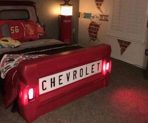 Bed Kids Room, Car Themed Rooms, Car Themed Bedrooms, Mancave Garage, Bed Kids, Garage Furniture, Car Part Furniture, Truck Theme, Car Furniture