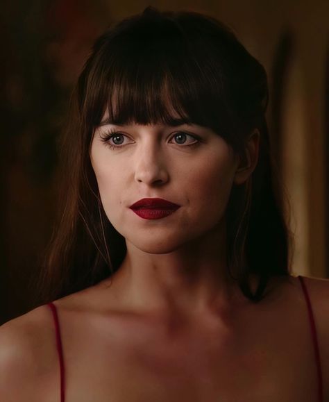 Anastasia Steele Makeup, Dakota Johnson Fifty Shades Darker, Dakota Johnson Hair, Anastasia Grey, Let Him Go, Anastasia Steele, Best Friend Poses, Fifty Shades Darker, Dark Feminine Aesthetic