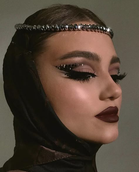 Eye Shadow Designs, Night Event Makeup Look, Black Glam Eyeshadow Looks, Dark Makeup With Rhinestones, Masquerade Make Up, Black Diamond Makeup, Black Blush Makeup, Black Editorial Makeup, Makeup Looks Black