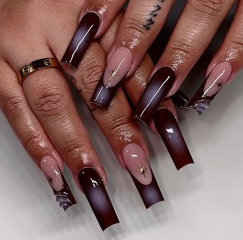 Fancy Acrylic Nails Classy, Designed Acrylic Nails, Dark Nails Designs, Dark Red Nails With Design, Dark Aesthetic Nails, Nails Dark Colors, Dark Feminine Nails, Nails And Henna, Beautiful Acrylic Nails