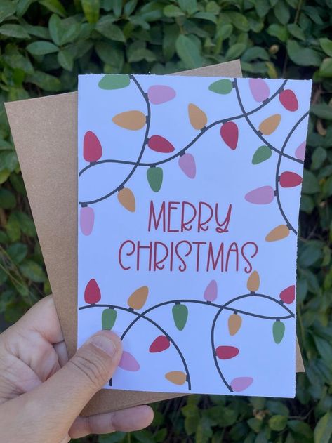 Festive and simple DIY holiday card ideas to spread cheer this season. 🎁🌟 Holiday Card Ideas Diy, Christmas Cards Drawing, Cards Drawing, Homemade Holiday Cards, Simple Holiday Cards, Merry Christmas Greeting Card, Cute Christmas Cards, Diy Holiday Cards, Holiday Card Ideas