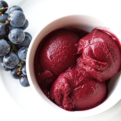 Grape Sorbet Recipe, Concord Grape Recipes, Mixed Berry Sorbet, Grape Sorbet, Grape Ice Cream, Exotic Recipes, Berry Sorbet, Grape Recipes, Sorbet Recipes