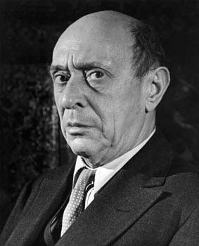 Arnold Schoenberg conducts Verklärte Nacht [fragment] (1928) Arnold Schoenberg, Arnold Schönberg, Diatonic Scale, Gustav Mahler, Richard Strauss, Classical Music Composers, Musical Composition, Moonlit Night, The Love Of God