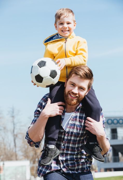 Happy father carrying his little son on ... | Free Photo #Freepik #freephoto #tree #people #love #family Tree People, Logo Typography, Love Family, Typography Logo, Father And Son, Art Logo, Happy Father, Free Photo, Free Photos