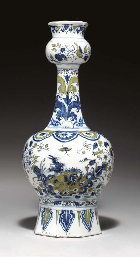 Dutch Delft, Wish Me Luck, Chinese Export, Pottery Vase, Delft, 17th Century, Planting Flowers, Garlic, Auction