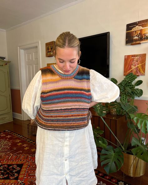 sooooo ready for chillier weather that despite the 85° temp, I pulled out this incredible sweater vest 😅 obvi I layered it with my favorite #antheadress but never the less, I got to wear it. this is the #montpelliertop by @novemberknits made from the coolest yarn I’ve ever used (the langs cloud yarn🤌🏻) . . . #handmadewardrobe #sewing #sewistsofinstagram #memade #memadewardrobe #sewistootd Lang Cloud Yarn Sweater, Lang Cloud Yarn, Casual Fall Fits, Cloud Sweater, People On The Street, Catwalk Collection, Learn To Knit, Handmade Wardrobe, Knitting Machine