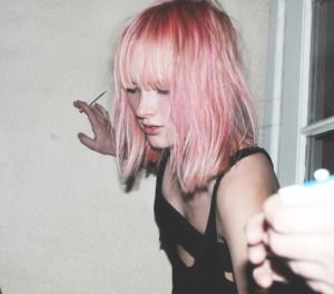 Pink Short Hair, Pastel Pink Hair, Super Hair, Hair Bangs, Grunge Look, Trendy Hair Color, Scene Hair, Pastel Hair, Purple Ombre