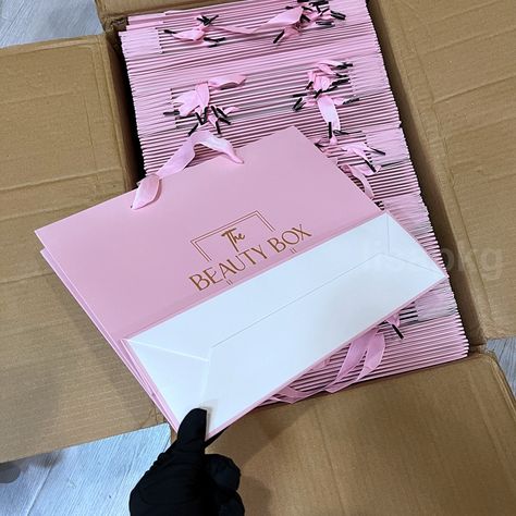 Custom matte pink paper bag for boutique wig hair clothing gifts shoes cosmetics makeup Wig Packaging Bags, Wig Packaging Boxes, Wig Packaging, Shoes Packaging, Custom Paper Bags, Business Things, Hair Business, Beauty Room Decor, Planner Business