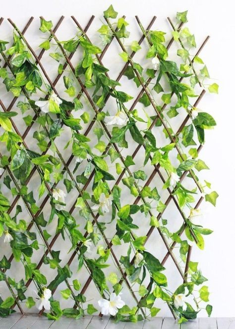 10 Small Gardening Ideas To Bring Life To Your Yard - Society19 Pallet Garden Walls, Cinder Block Garden, Artificial Plants Indoor, نباتات منزلية, Grass Wall, Artificial Plants Outdoor, Walled Garden, Garden Bulbs, Pallet Garden