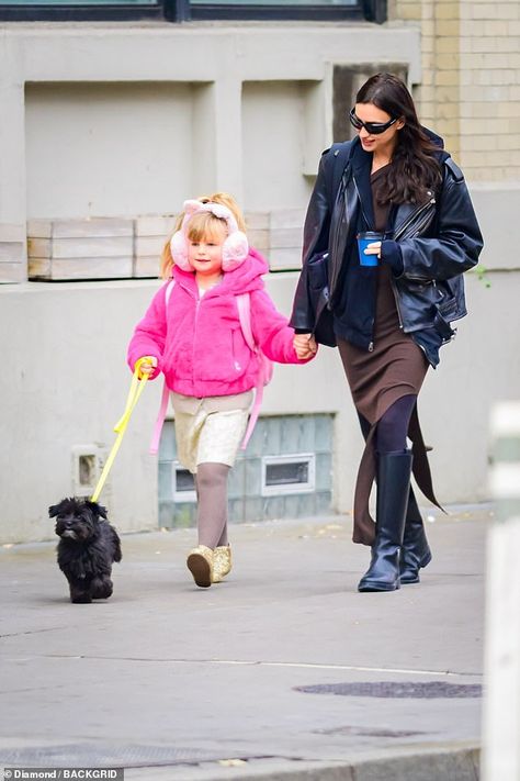 Bradley Cooper Irina, Irina Shayk Style, Apartment In New York, Model Street Style, Bradley Cooper, Irina Shayk, Tom Brady, Models Off Duty, Off Duty