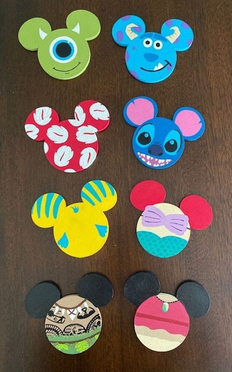 Mickey Craft, Disney Lessons, Disney Crafts For Kids, Deco Cinema, Mickey Mouse Crafts, Disney Themed Classroom, Disney Activities, Disney Classroom, Tema Disney