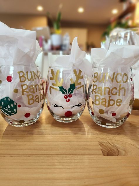 Reindeer Wine Glasses, Decorated Glasses, Gift Exchange Party, Christmas Wine Glasses, Christmas Cups, Christmas In July Sale, Great Wedding Gifts, Christmas Gift List, Mardi Gras Gifts