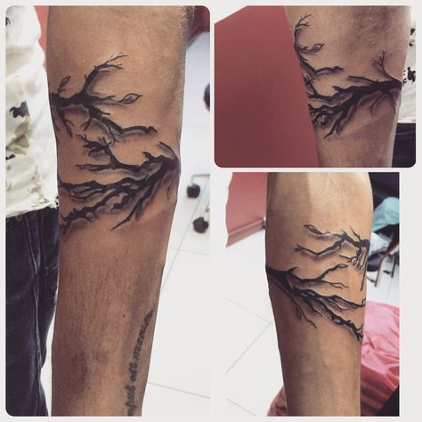 armband tree tattoo Upper Armband Tattoo, Band Tattoo Designs, Arm Band Tattoo, Maori Tattoo, Band Tattoo, Tree Tattoo, Birds Tattoo, Armband Tattoo, Tattoos And Piercings