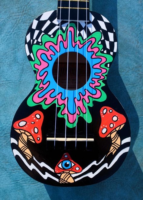 Painting Acoustic Guitar, Cool Ukulele Designs, Painted Guitars Ideas Aesthetic, Custom Ukulele Design, Painted Ukulele Ideas, Ukulele Art Aesthetic, Painting On Guitar Aesthetic, Painting Guitar Ideas, Ukulele Design Ideas