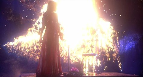 Carrie Gif, Carrie Movie 1976, Monday Movie, Carrie Movie, Carrie 1976, Carrie White, Mysterious Girl, Magic Aesthetic, Beauty Inspo