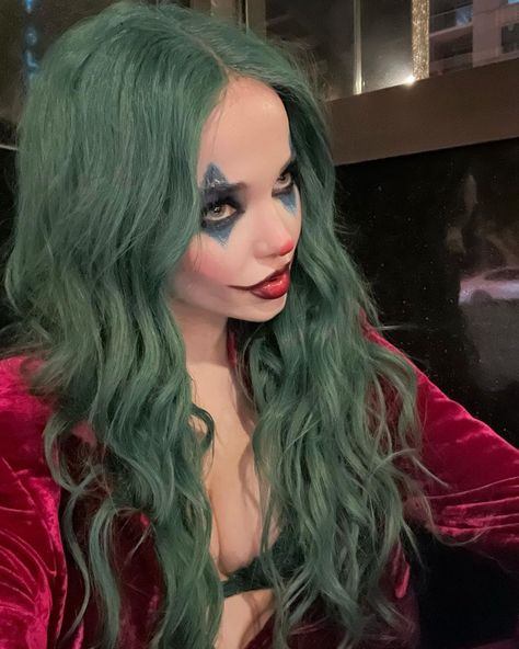 Make Carnaval, Female Joker, Joker Halloween, Joker Makeup, Joker Costume, Hot Halloween Outfits, Celebrity Halloween Costumes, Halloween Costume Outfits, Halloween Inspo