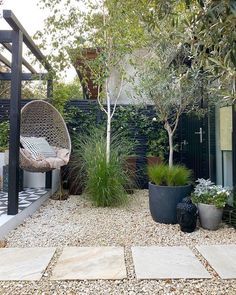 Courtyard Gardens Design, Back Garden Design, Throwing It Back, Outdoor Gardens Design, Backyard Garden Design, Small Garden Design, Courtyard Garden, Garden Cottage, Back Garden