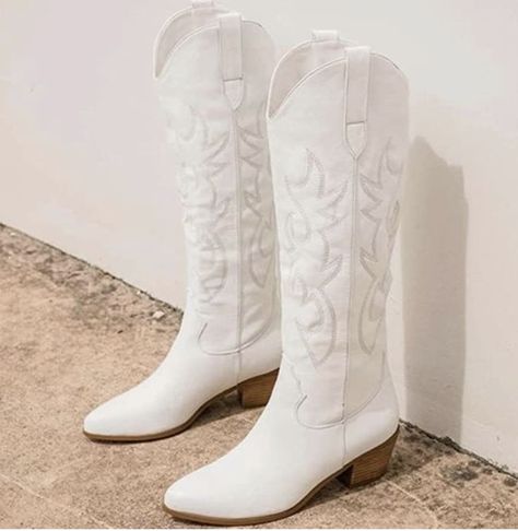 Cannot believe I stumbled upon these Cute Cowboy boots and for the price, theyre SO worth it! Knee High Western Boots, White Cowgirl Boots, Cowboy Boots For Women, Pink Cowgirl Boots, Rodeo Boots, White Cowboy Boots, Black Platform Boots, Cowgirl Western, Cute Boots