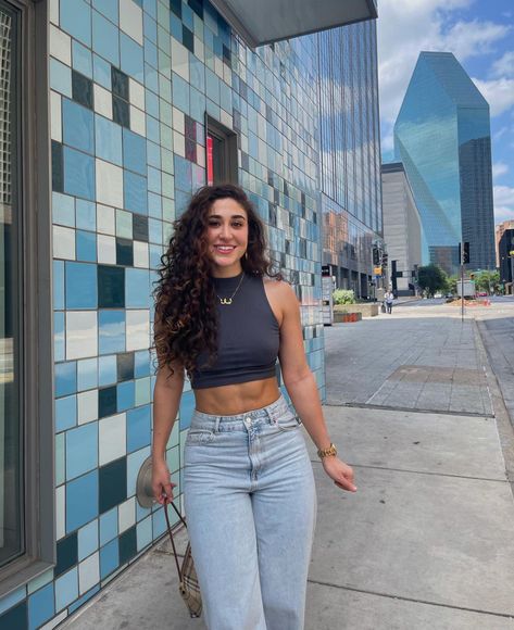 @punk_salami • Instagram photos and videos Leana Deeb, Nikki Bella Photos, Beatiful People, Crossfit Women, Midsize Outfits, Fit Girl Motivation, Fitness Inspiration Body, Casual Day Outfits, Healthy Lifestyle Inspiration