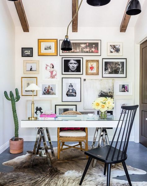 5 Gallery Wall Layout Ideas That Feel Fresh for 2021 - PureWow Gallery Wall Layouts, Gallery Wall Office, Marie Flanigan Interiors, Marie Flanigan, Mint Green Walls, Wall Trends, Wall Office, Gallery Wall Layout, Perfect Gallery Wall