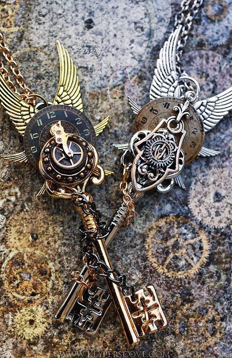 Steampunk!! #steamPUNK - ☮k☮ #provestra                                                                                                                                                                                 More Steampunk Mode, Steampunk Key, Diesel Punk, Steam Punk Jewelry, Style Steampunk, Steampunk Wedding, Steampunk Accessories, Antique Keys, Key Jewelry