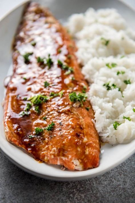 For a quick and healthy weeknight dinner, you can't beat a delicious grilled salmon! This Korean BBQ Grilled Salmon comes together with just a few ingredients and is easy to make! #garnishedplate #salmon #grilledsalmon #salmonrecipe #grillrecipe Korean Bbq Fish, Extremely Cheap Meals, Bbq Salmon Recipes, Smoked Seafood, Korean Bbq At Home, Salmon Appetizer Recipes, Recipes For Salmon, Meals For Three, Korean Bbq Grill