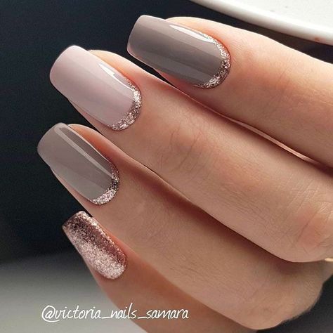 Rose gold is a must for you if you want to bring some color to your life without it becoming too much. Subtle, cute and romantic it will bring great vibes not only for special occasions but also in your daily life. Try it in different variations and shine Different Nail Shapes, Elegant Nail Designs, Classy Nail Designs, Neutral Nails, Elegant Nails, Fabulous Nails, Beautiful Nail Art, Classy Nails, Nail Shapes