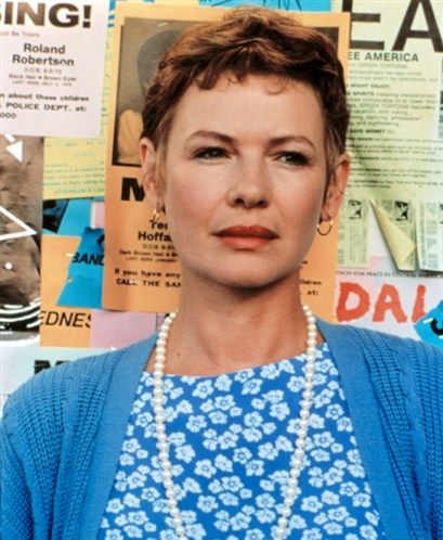 March 28: Dianne Wiest! Pictured here as Lucy Emerson in 'The Lost Boys' (1987). 1940 Actresses, Annie Wersching, Best Vampire Movies, Nick Frost, Dianne Wiest, Lost Boys Movie, The Lost Boys 1987, Kaizer Chiefs, Vince Vaughn