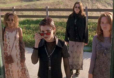 The Craft 1996, The Craft Movie, Best Halloween Movies, Juergen Teller, Jeepers Creepers, Movies Outfit, Season Of The Witch, Grunge Goth, Halloween Movies