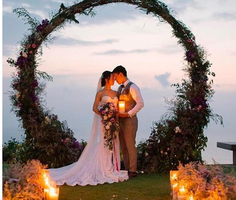 Purple Outdoor Wedding, Thailand Wedding Venues, Wedding Altar Decorations, Wedding Ideas Ceremony, Unique Wedding Ceremony Ideas, Simple Beach Wedding Ideas, Wedding Thailand, Purple Wedding Inspiration, Modern Wedding Ceremony