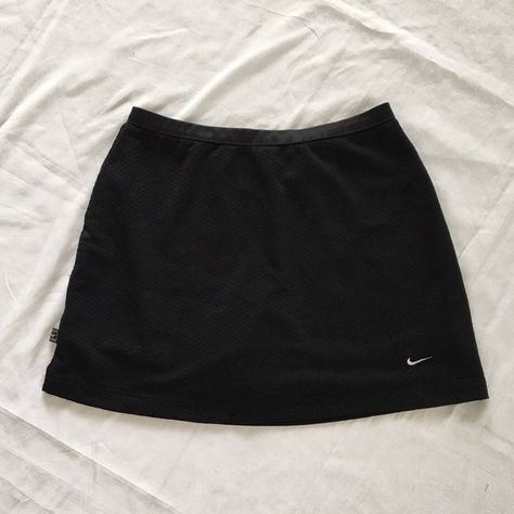 Nike Tennis Skirt, Nike Swoosh Logo, Nike Tennis, Swoosh Logo, Swaggy Outfits, Baggy Pants, Nike Swoosh, White Nike, Sporty Outfits