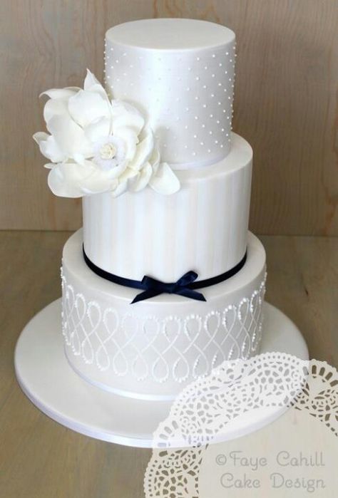 black and white wedding cake Black White Cakes, Sweet Sixteen Cakes, Black And White Wedding Cake, Shweshwe Dresses, White Cakes, 2014 Wedding, Amazing Wedding Cakes, White Wedding Cakes, White Wedding Cake