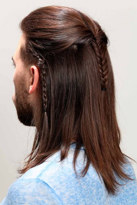 The best ideas for Viking hairstyles are gathered here. Find a short curly mens top knot, a medium undercut hairstyle, intricate Viking braids for long hair and many other stylish haircuts and beards for warriors in our gallery. #menshaircuts #menshairstyles #vikinghairstyles #vikinghaircut #vikinghair Mens Long Hairstyles, Viking Haircut, Viking Hairstyles, Braids For Men, Cornrows With Box Braids, Medieval Hairstyles, Viking Braids, Viking Hair, Men's Long Hairstyles