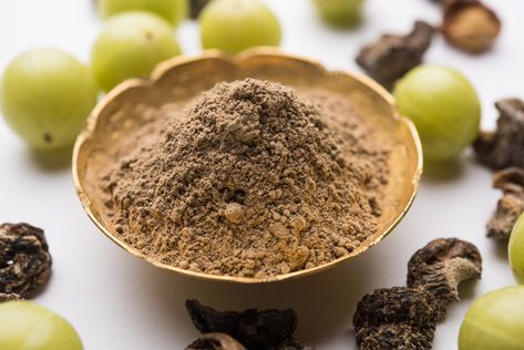 Learn about the benefits and side effects of amla powder, aka Indian gooseberry powder, along with what dosage to take and which amla products to try. Amla Powder Hair, Amla Powder, Amla Oil, Ayurvedic Remedies, Superfood Powder, Ayurvedic Herbs, Healthy Hair Growth, Eating Raw, Living Food