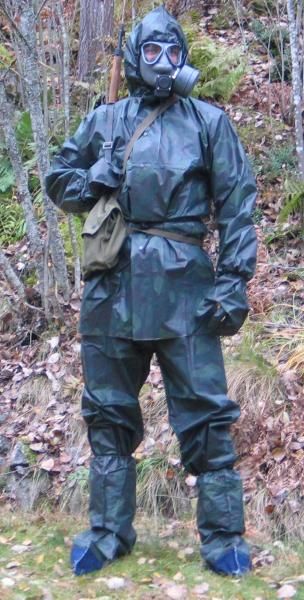 1980's Finnish NBC suit Finnish Soldier, Fallout Fan Art, Hazmat Suit, Work Gear, Military Photos, Post Apocalypse, Alternate History, Human Poses Reference, Human Poses