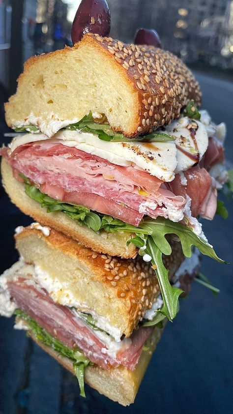 Procuitto Recipes Sandwich, Fried Mortadella Sandwich, Loaded Sandwich Ideas, Pate Sandwich, Hot Italian Sandwiches, Procuitto Recipes, Loaded Sandwich, Mortadella Sandwich, Awesome Sandwiches