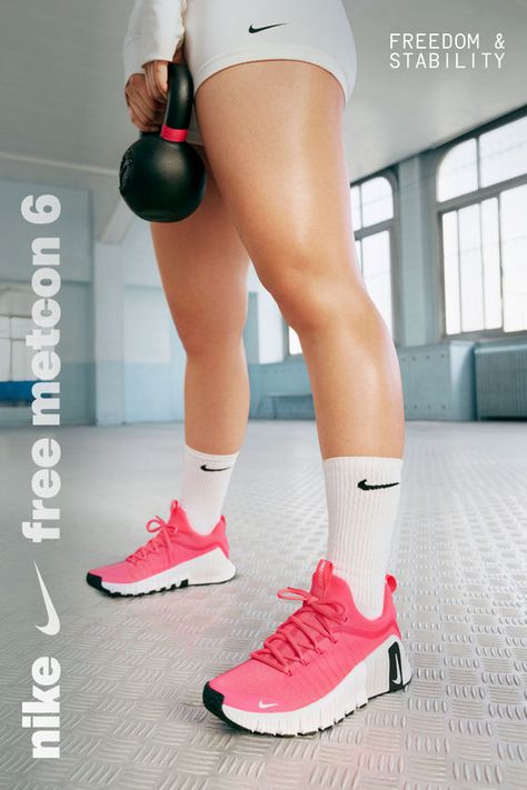 The new Women’s Nike Free Metcon 6 in stunning colors is here. Shop now. Nike Gym Shoes, Nike Free Metcon, Womens Workout Shoes, Nike Shoes Women Fashion, Awkward Family Photos, The Pigeon, Gym Fits, Nike Metcon, Shoe Design